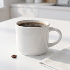 Klassische weiße Kaffeetasse – Minimalistische Keramiktasse für Tee und Kaffee